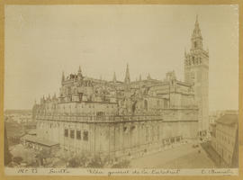 Vista geral da Catedral de la Giralda. Servilha