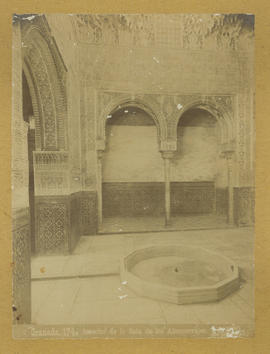 Interior da Sala de los Abencerrajes. Palácio Mouro de Alhambra, Granada