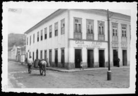 Aspecto de casa comercial na cidade natal de Oswaldo Cruz
