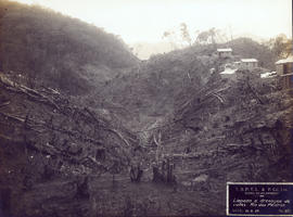 Limpeza e drenagem de vales para a construção da Usina Hidrelétrica. Rio das Pedras, Cubatão-SP